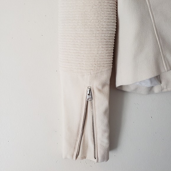 ๐ Sold ๐ Wilfred Montesson Jacket In Beige - Picture 8 of 12